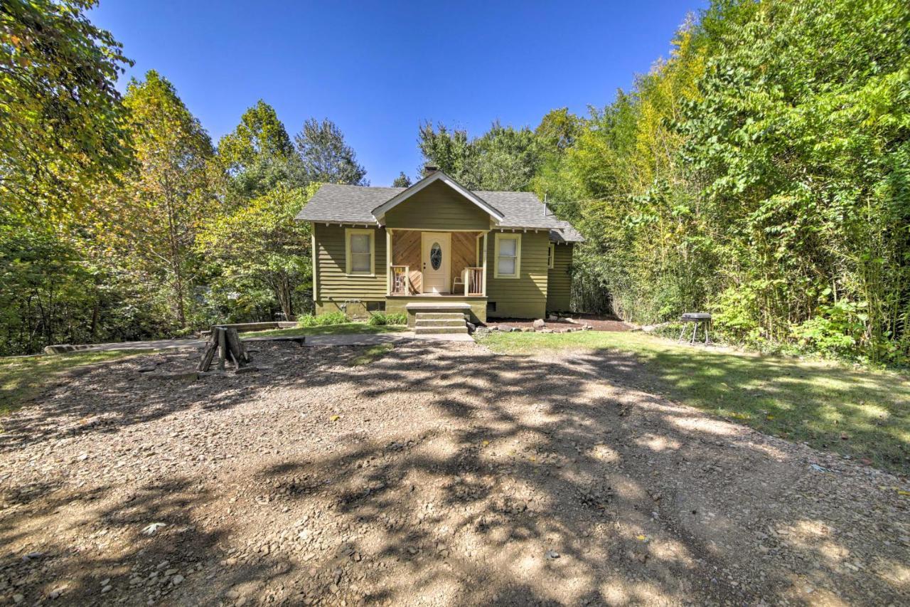 Pet-Friendly Cottage With Fire Pit - 3 Mi To Siu! Carbondale Eksteriør bilde