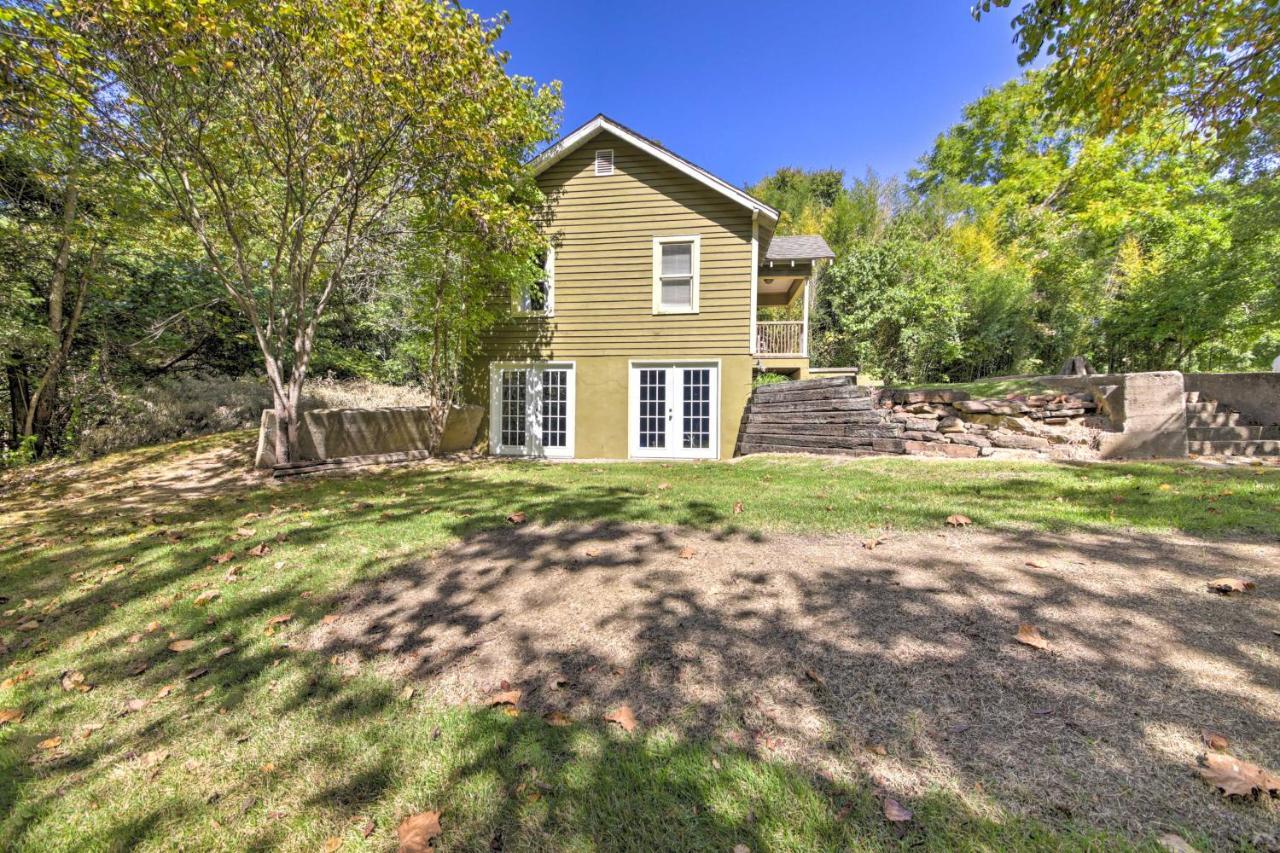 Pet-Friendly Cottage With Fire Pit - 3 Mi To Siu! Carbondale Eksteriør bilde